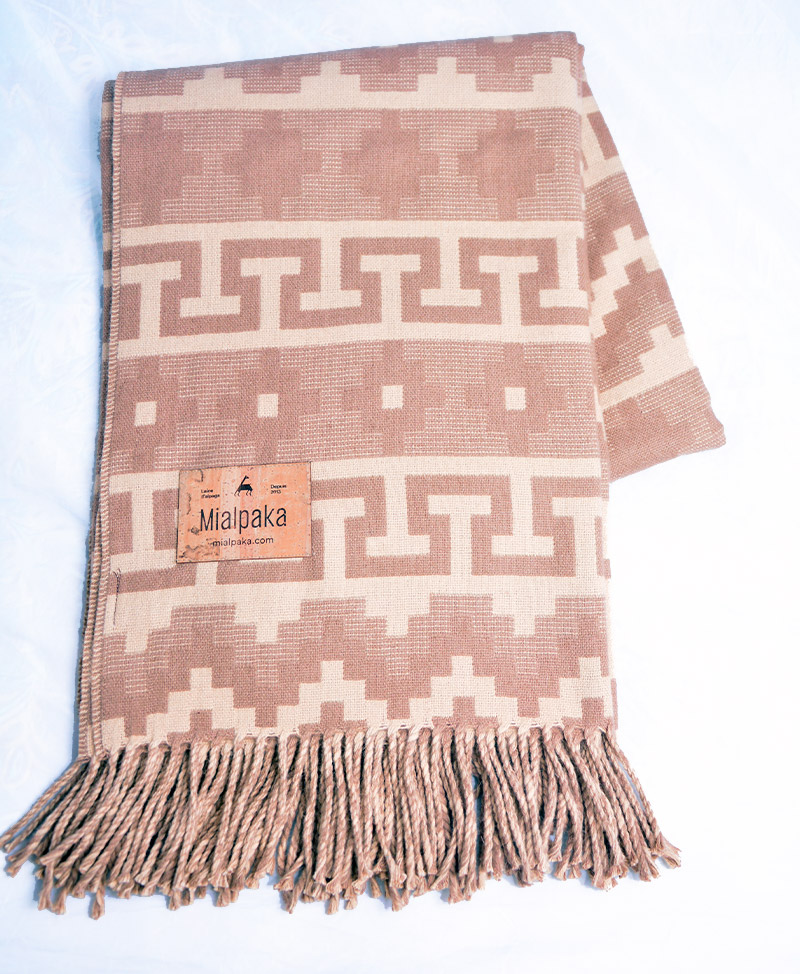 couverture alpaga brun